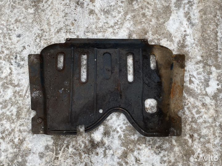 Защита двигателя Рено Логан 1