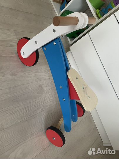 Беговел деревянный