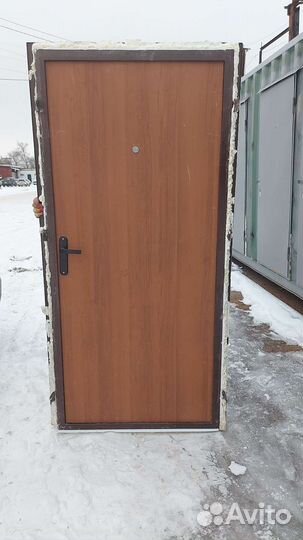 Двери бу Метал мдф 96 и 86 с замком