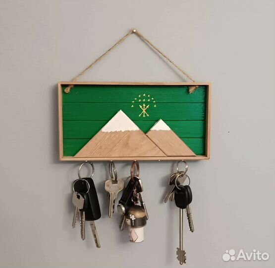 Ключница настенная из дерева
