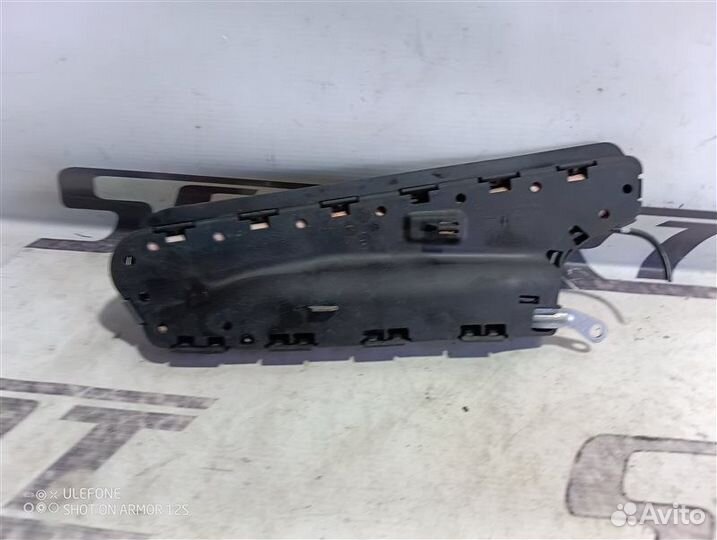 Подушка безопасности в сиденье левая Audi Q7 4L