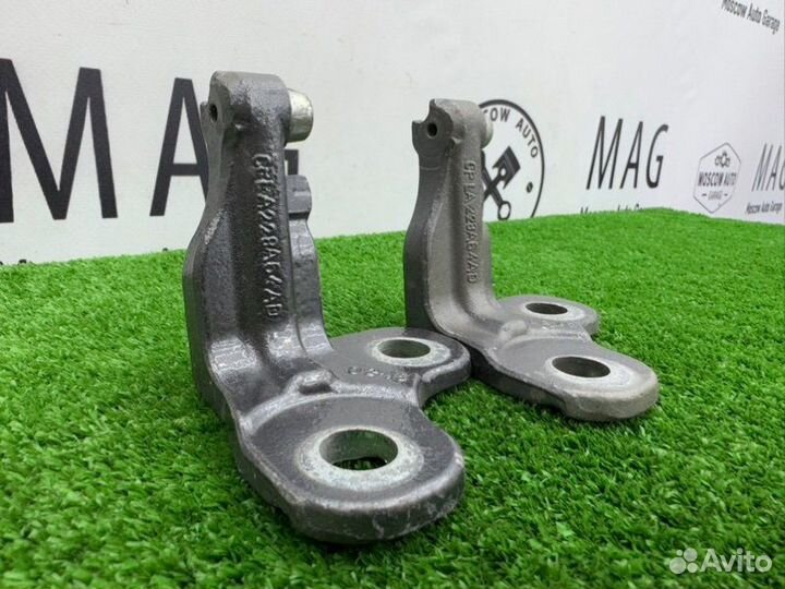 Петля двери правая Land Rover Vogue L405 448DT