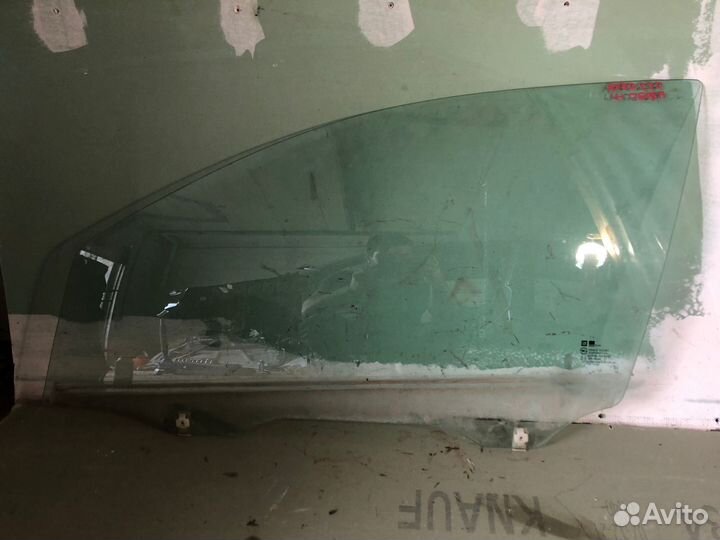 Боковое стекло перед / зад Chevrolet Aveo T250