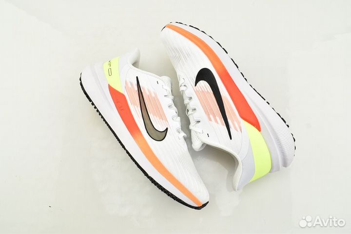 Кроссовки Nike Air Winflo 9 White Bright Crimson