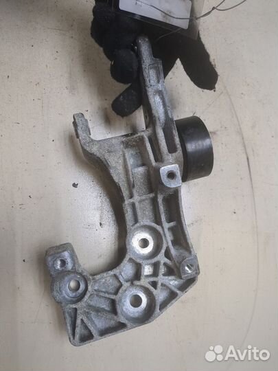 Кронштейн кондиционера Opel Mokka, 2013