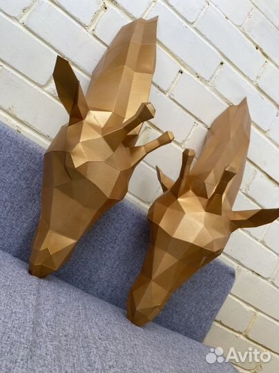 Фигура на стену в стиле паперкрафт