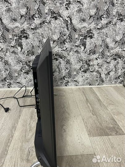 Телевизор SMART tv 32 новый