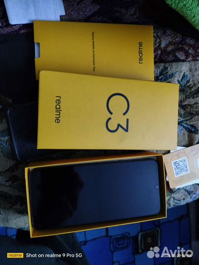 Телефон Realmi C3