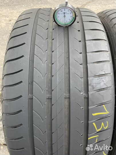 Goodyear EfficientGrip 255/40 R18