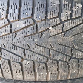 Nokian Tyres Hakkapeliitta 7 SUV 275/50 R20 113T