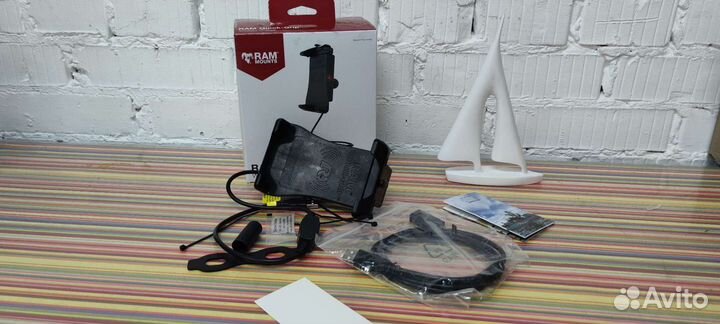 RAM -HOL-UN14WB крепление