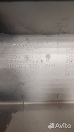 Накладка двери багажника Ford Kuga