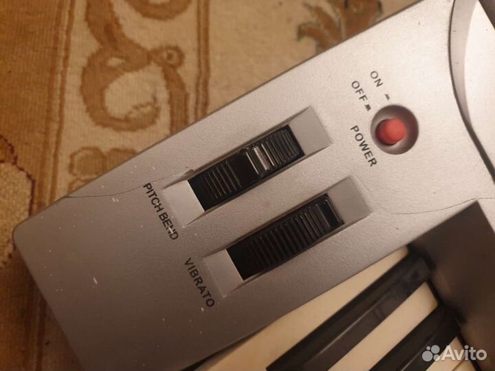 Синтезатор supra