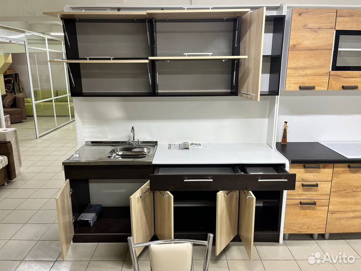 Кухонный гарнитур новый