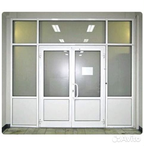 Пластиковая дверь установка