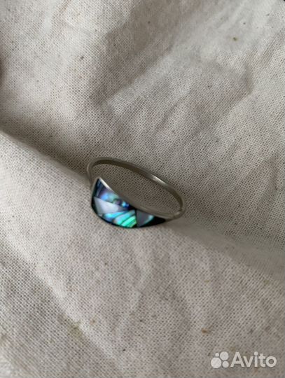 Кольцо с перламутром
