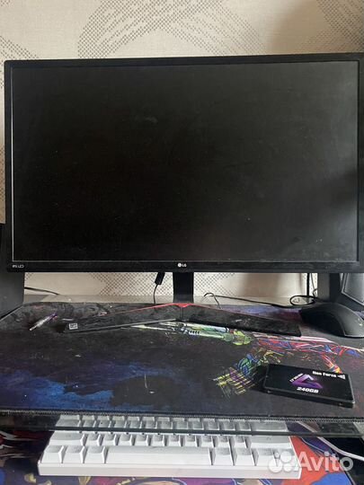 Продам монитор
