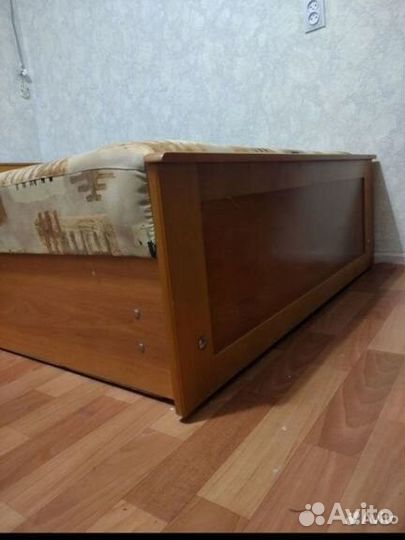 Кровать/диван