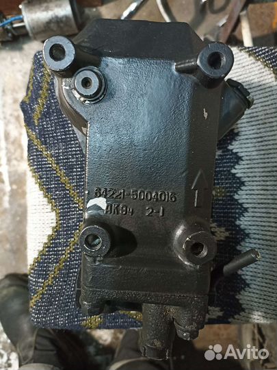 Насос механизма опрокидывания кабины на маз64221