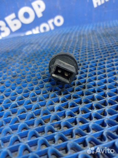 Датчик температуры Volkswagen Passat B5 седан 2003