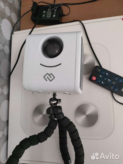 Мини проектор Digma DiMagic Kids plus