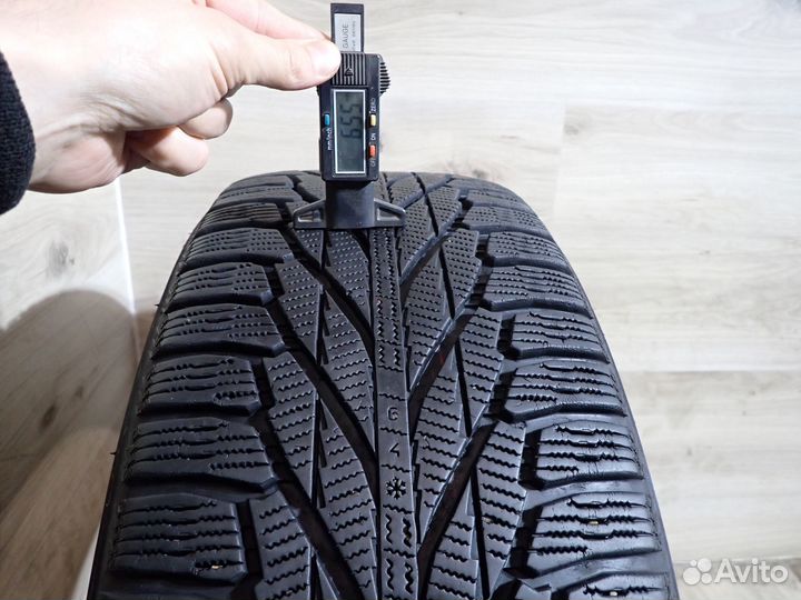 Nokian Tyres Hakkapeliitta R2 SUV 235/60 R18 107R