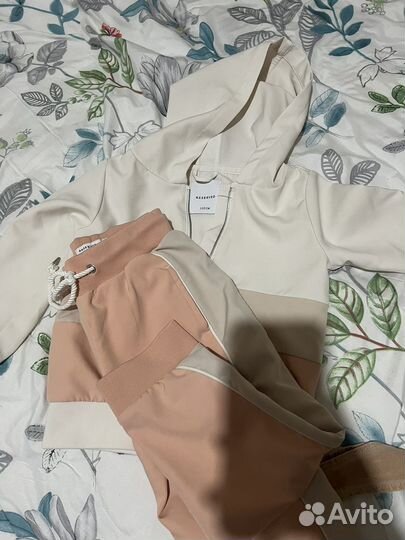 Платье для девочки и костюм zara 110