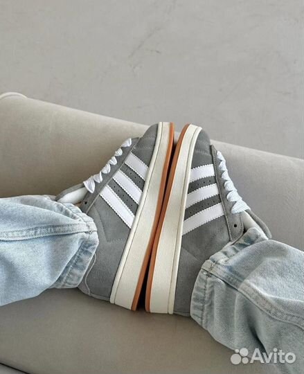 Кроссовки оптом