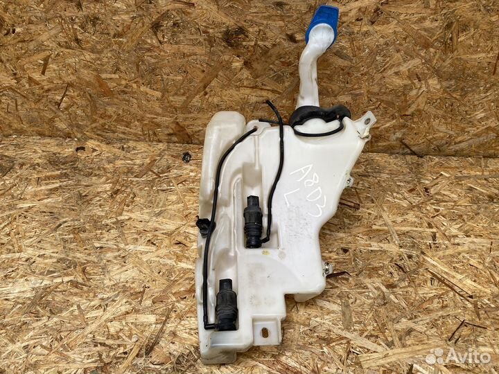 Бачок омывателя стекла Audi A8 d3