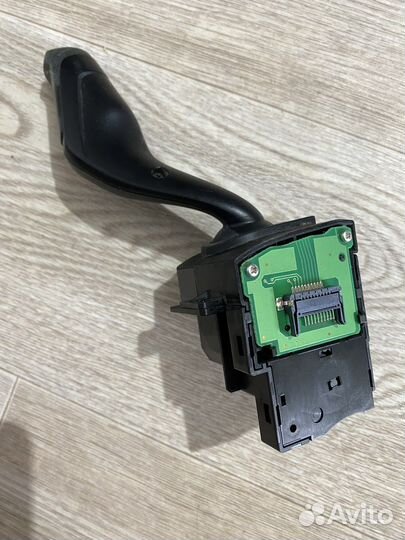 Подрулевой переключатель поворотов ford focus 3