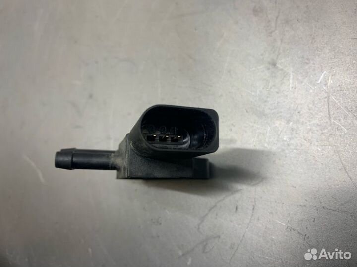 Датчик давления выхлопных газов Skoda Octavia