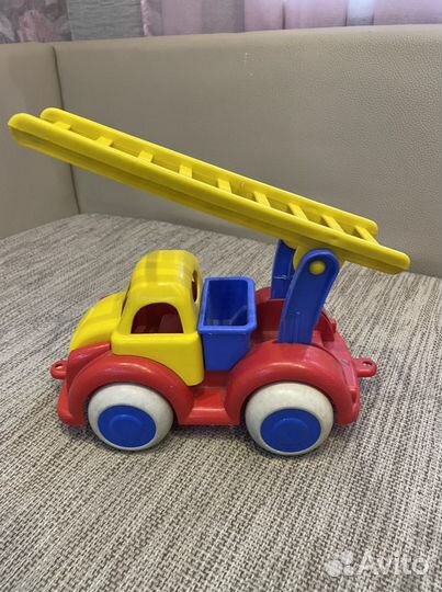 Машинка игрушка