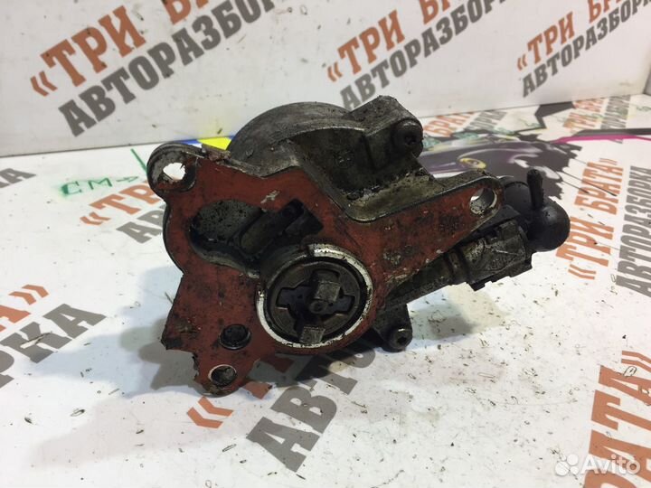 Рено Трафик Насос вакуумный