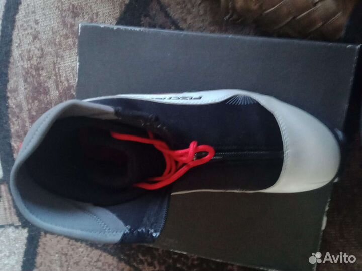 Лыжные ботинки fisher