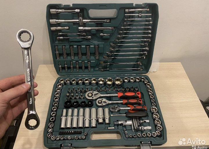 Набор инструментов для автомобиля новые