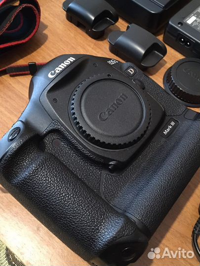 Canon EOS 1D mark III