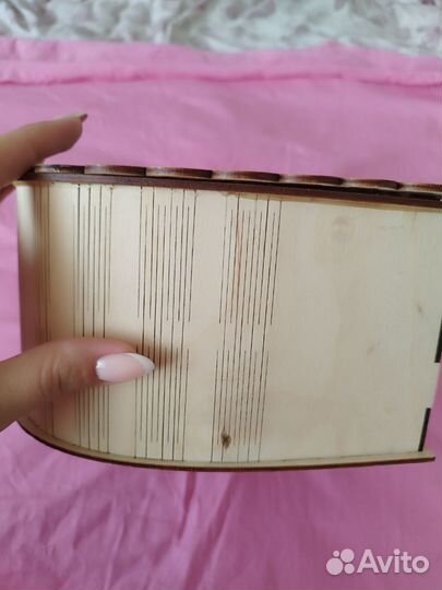 Подарочная коробка из дерева