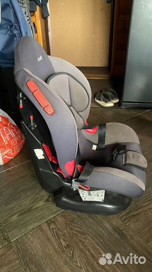 Продаю автокресло