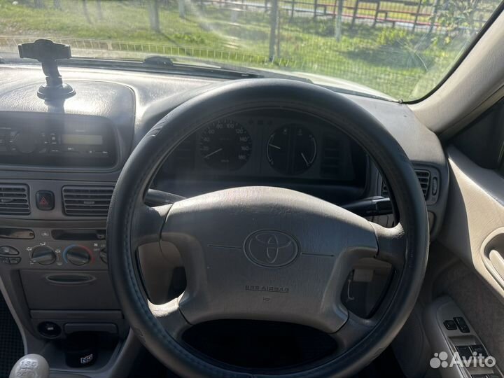 Toyota Corolla 1.6 МТ, 1998, 380 000 км