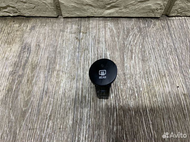 Hyundai IX 35 Кнопка обогрева заднего стекла