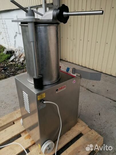 Вертикальный гидравлический шприц C/E INS/22 Б/У