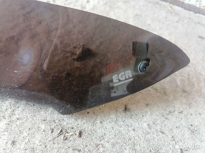 Продаю дефлектор капота