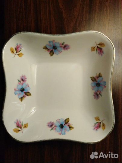 Салатник квадратный