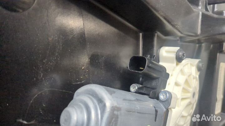 Стеклоподъемник электрический правый передний Jeep Liberty, 2008