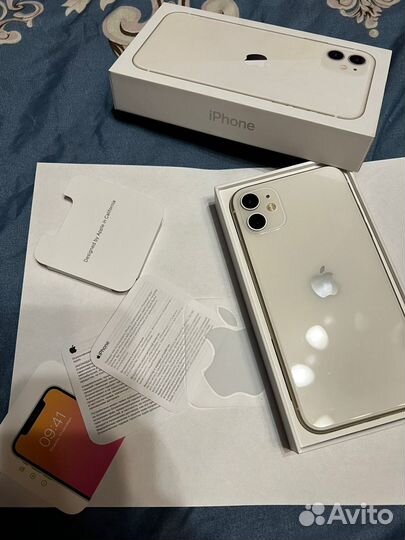 Телефон iPhone 11