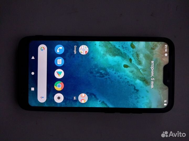 Xiaomi Mi A2 Lite Android One, 4/32 ГБ