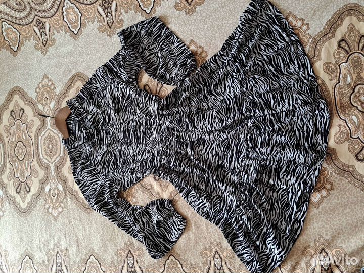 Платье. Легкое,не мнущееся