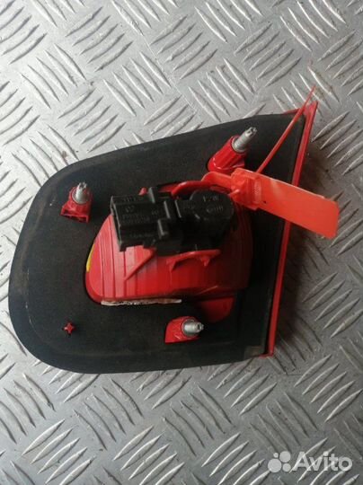 Фонарь внутренний задний левый Volkswagen Eos 1F