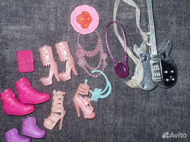 Одежда и аксессуары для Barbie