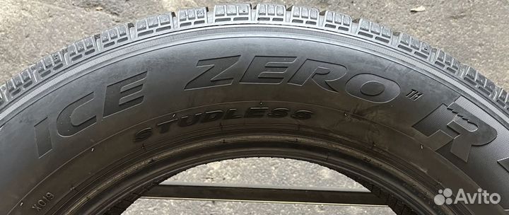 Pirelli Ice Zero 215/65 R17